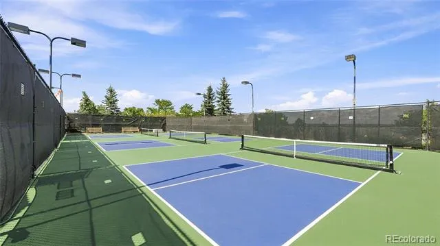 8223 S Quemoy Circle Aurora, CO 80016