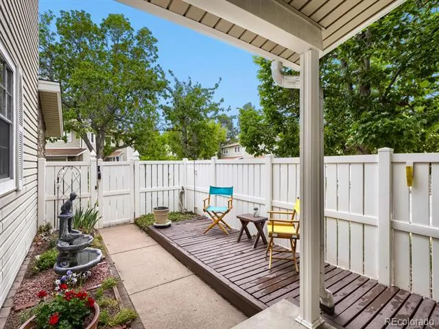 3292 S Heather Gardens Way Aurora, CO 80014