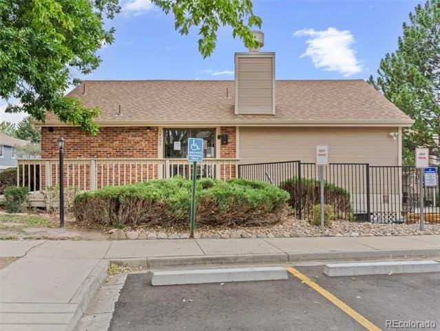 4456 S Carson Way Aurora, CO 80015