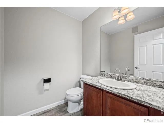 10449 Paris Street #203 Commerce City, CO 80640