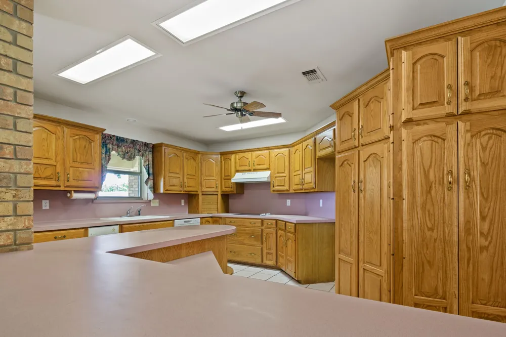 1149 County Road 4510 Mt Pleasant, TX 75455