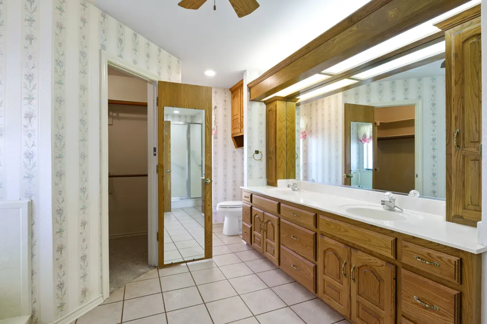1149 County Road 4510 Mt Pleasant, TX 75455