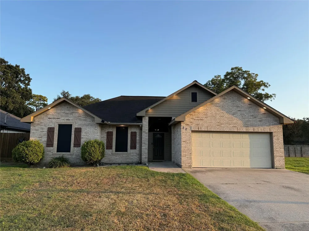 220 W 1st Street Deer Park, TX 77536