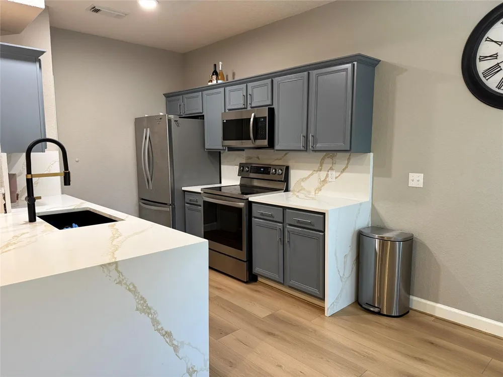 220 W 1st Street Deer Park, TX 77536
