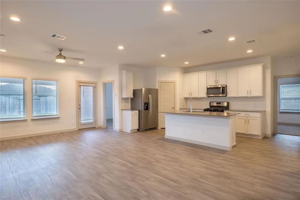 7723 Brushwood Drive Rosharon, TX 77583
