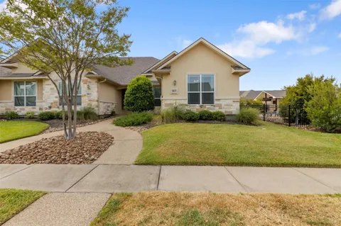 3813 Silverthorne Lane