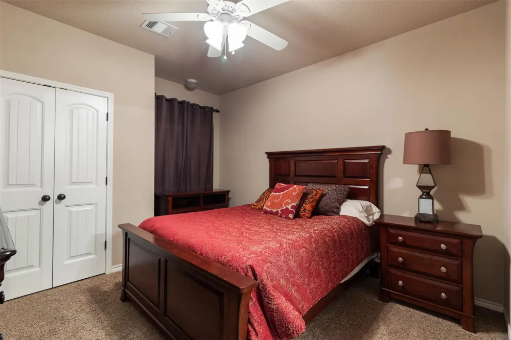 3813 Silverthorne Lane College Station, TX 77845