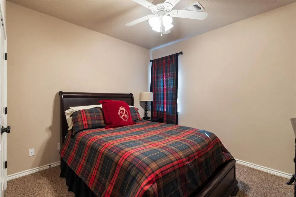 3813 Silverthorne Lane College Station, TX 77845
