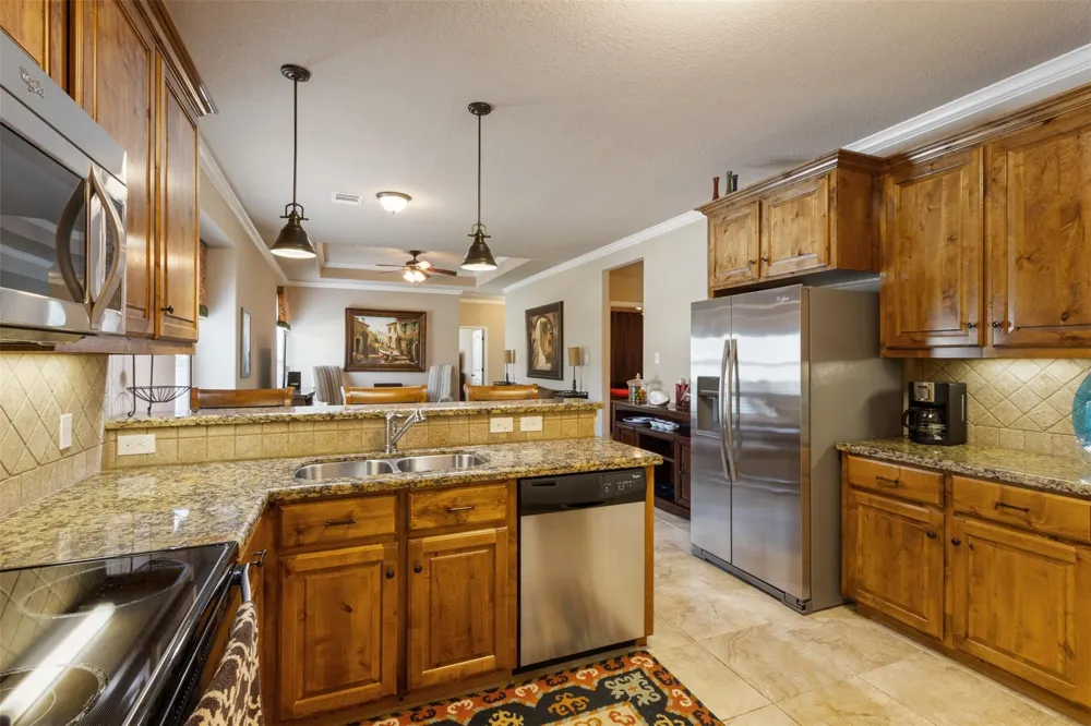 3813 Silverthorne Lane College Station, TX 77845