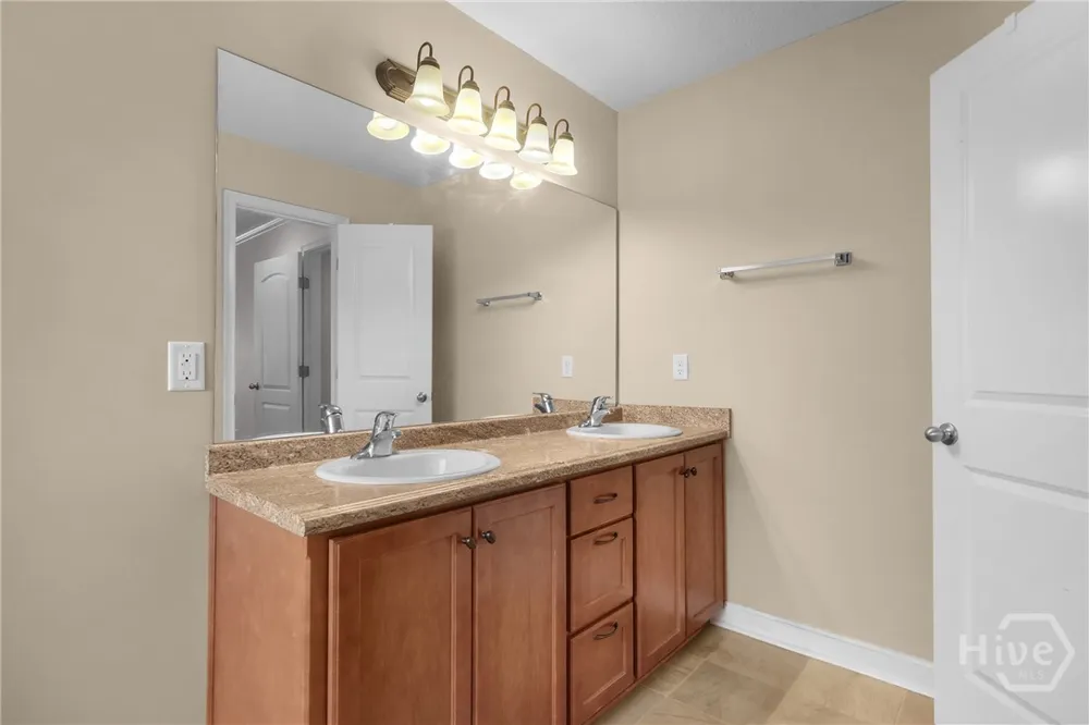 708 Cordele Circle Hinesville, GA 31313