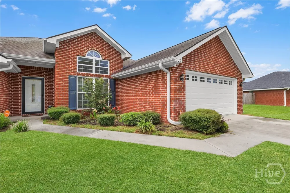 708 Cordele Circle Hinesville, GA 31313