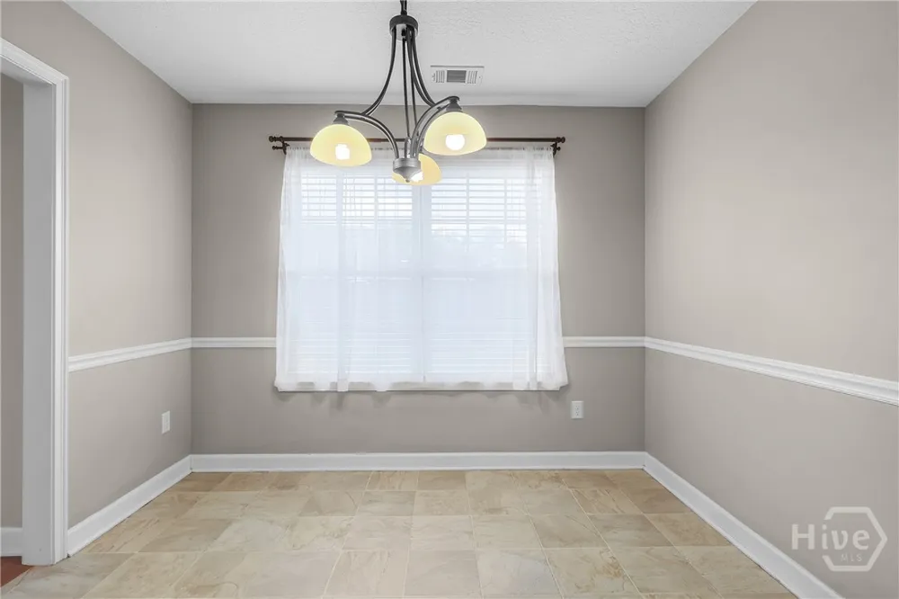 708 Cordele Circle Hinesville, GA 31313