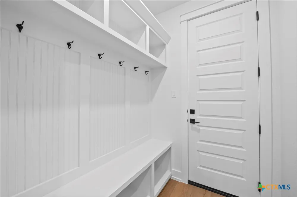 6774 Kings Mill Drive Salado, TX 76571