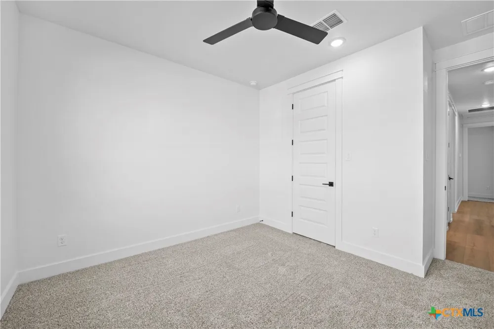 6774 Kings Mill Drive Salado, TX 76571