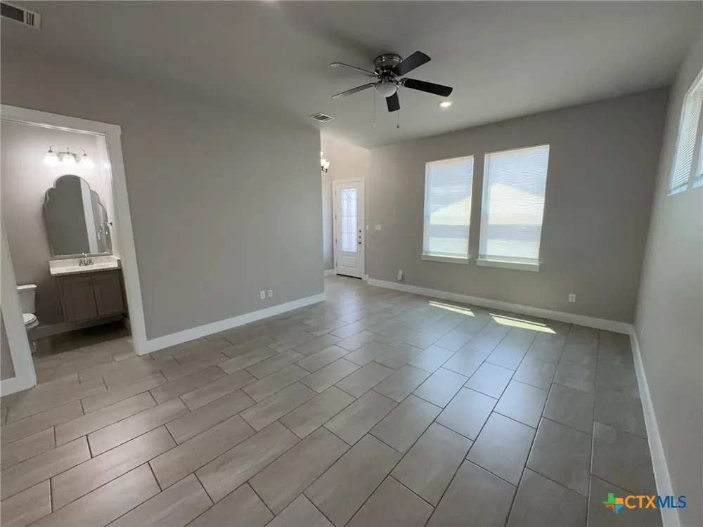 5001 White Rose Drive Killeen, TX 76542