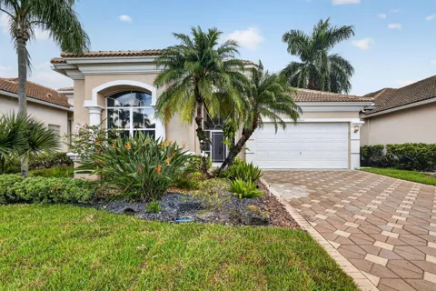 6842 Fairway Lakes Drive