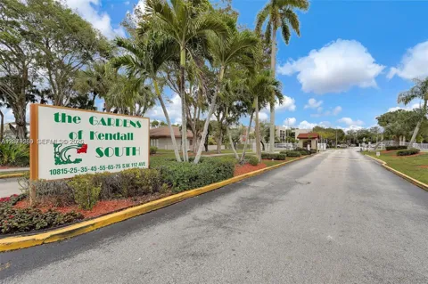 10825 SW 112 AV #6-215