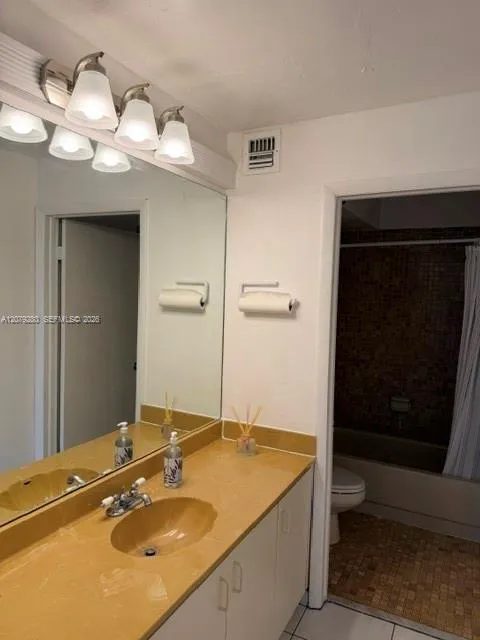 10825 SW 112 AV #6-215 Miami, FL 33176