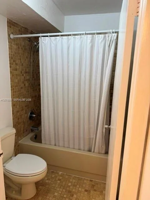 10825 SW 112 AV #6-215 Miami, FL 33176