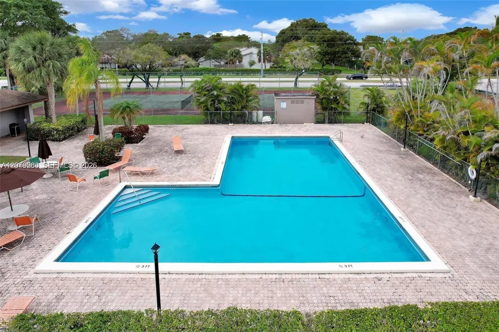 10825 SW 112 AV #6-215 Miami, FL 33176