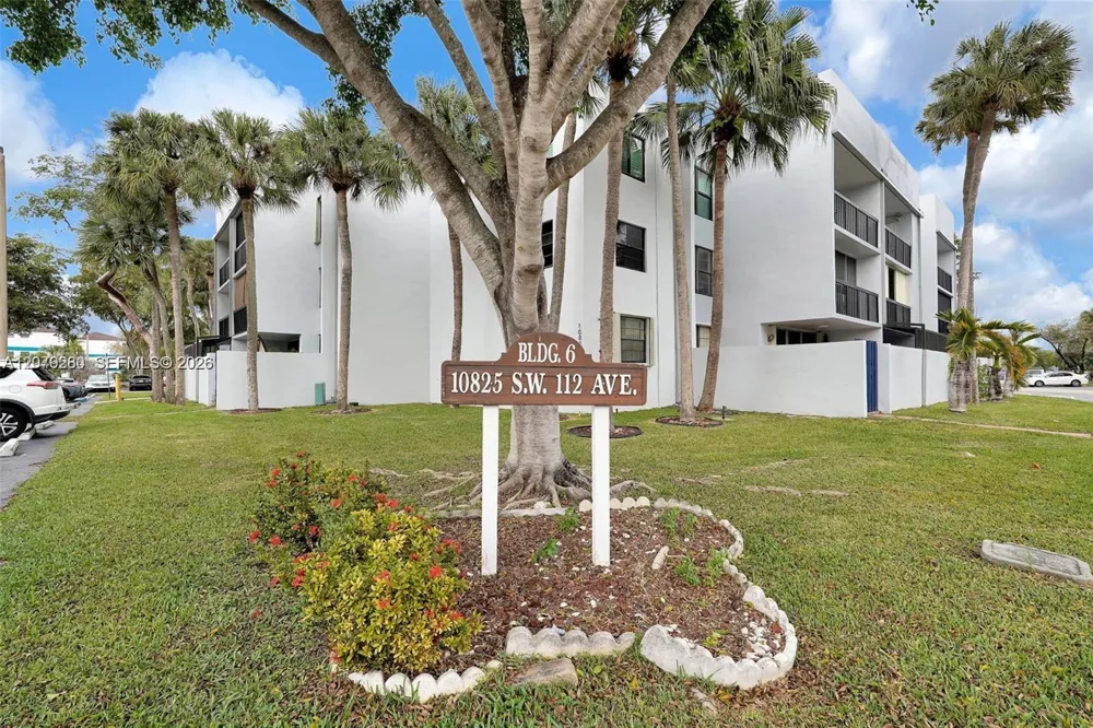 10825 SW 112 AV #6-215 Miami, FL 33176