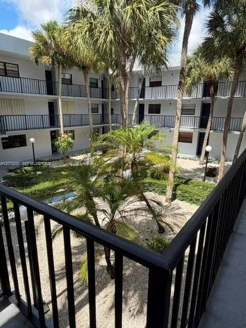 10825 SW 112 AV #6-215 Miami, FL 33176
