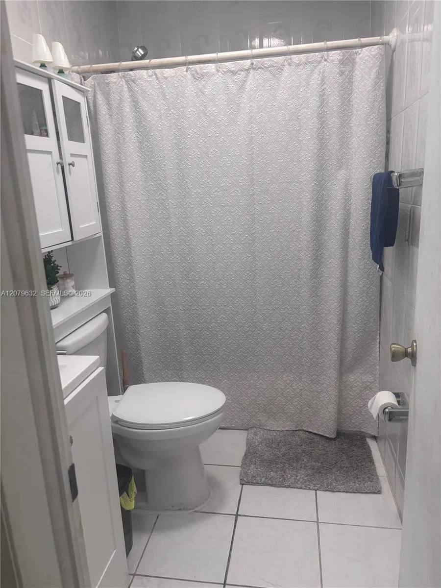 6847 SW 13th St Miami, FL 33144
