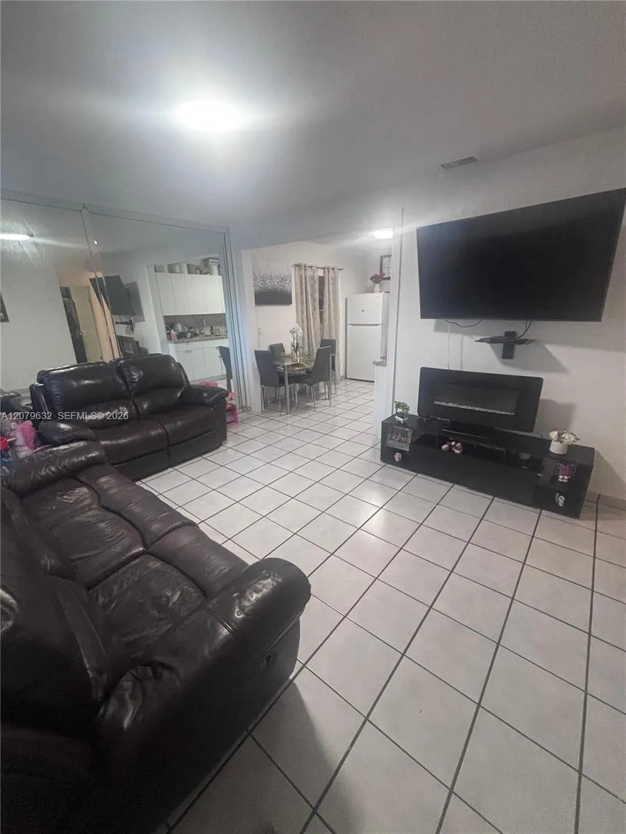 6847 SW 13th St Miami, FL 33144