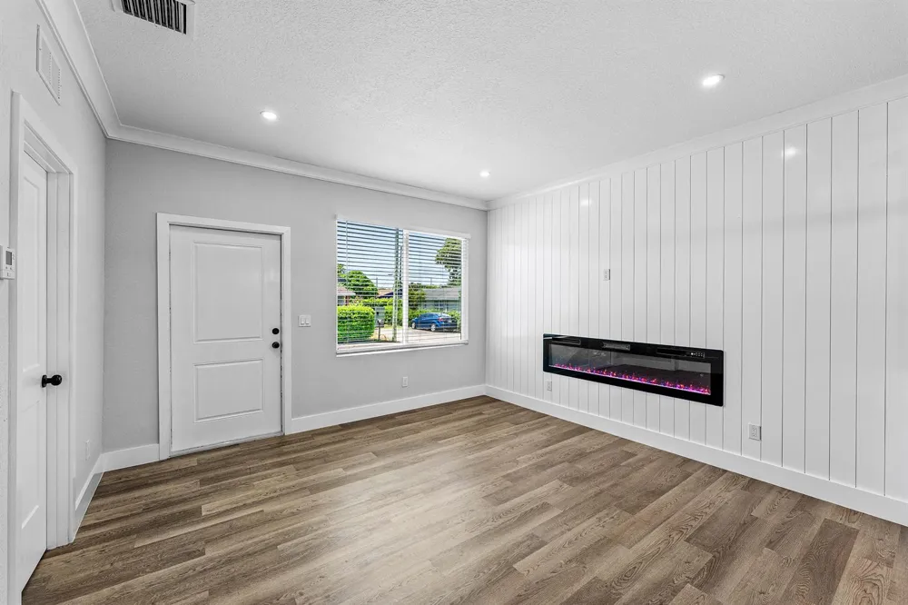 1150 W 25th Street Riviera Beach, FL 33404