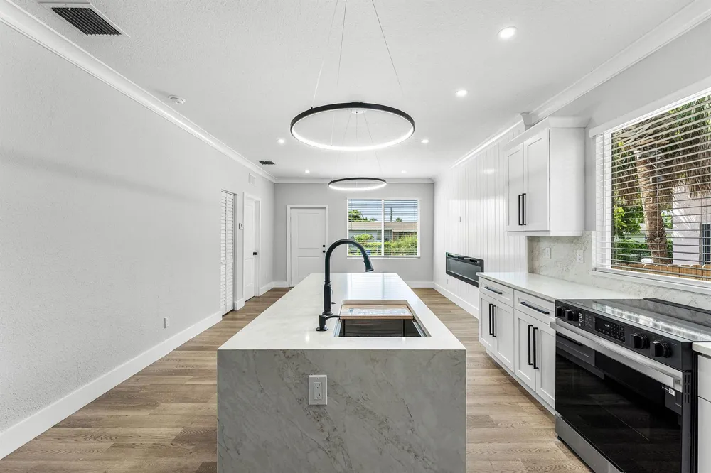 1150 W 25th Street Riviera Beach, FL 33404