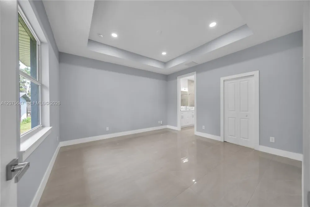 1901 E 7th ST Lehigh Acres, FL 33936
