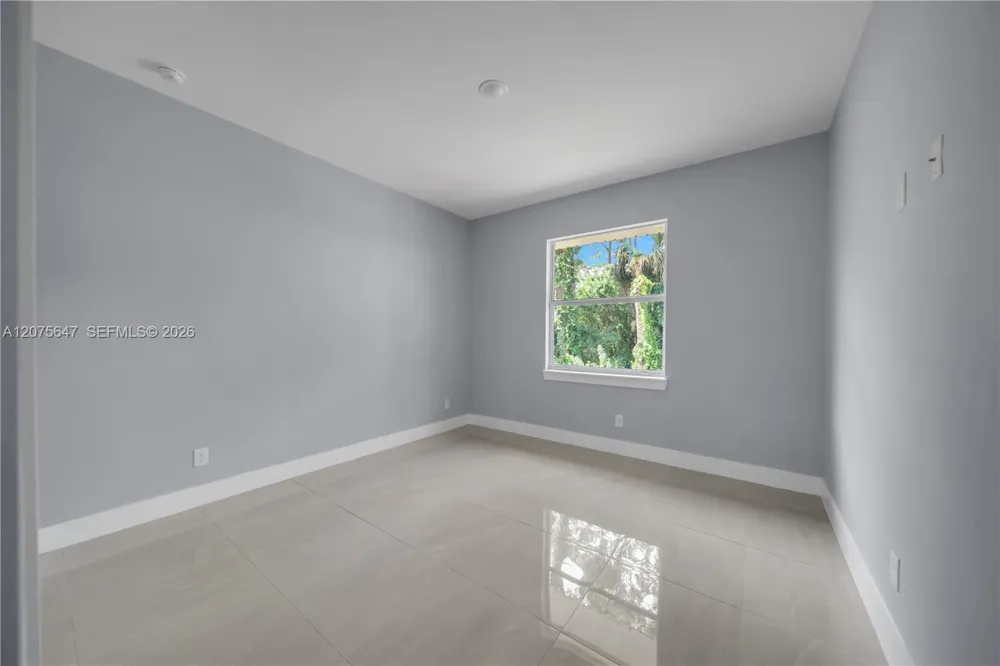 1901 E 7th ST Lehigh Acres, FL 33936