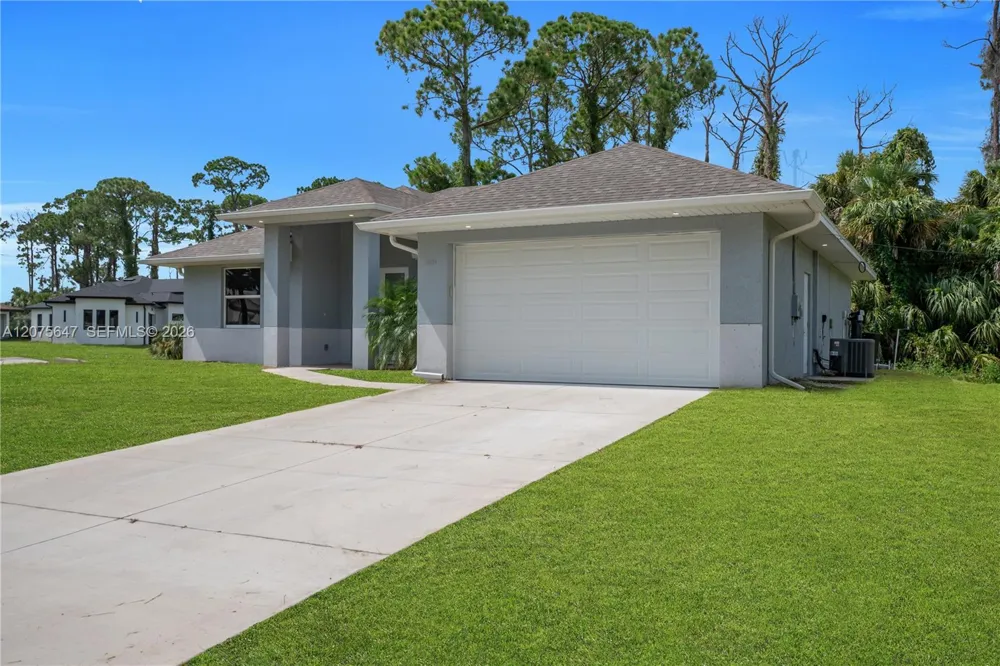 1901 E 7th ST Lehigh Acres, FL 33936