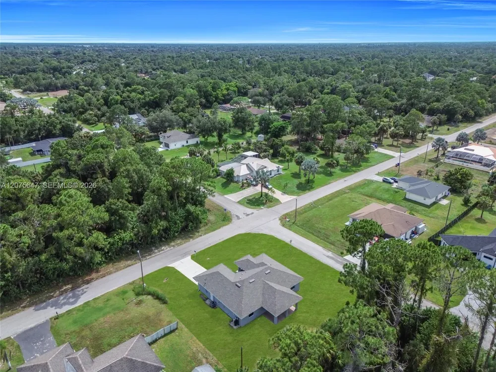 1901 E 7th ST Lehigh Acres, FL 33936