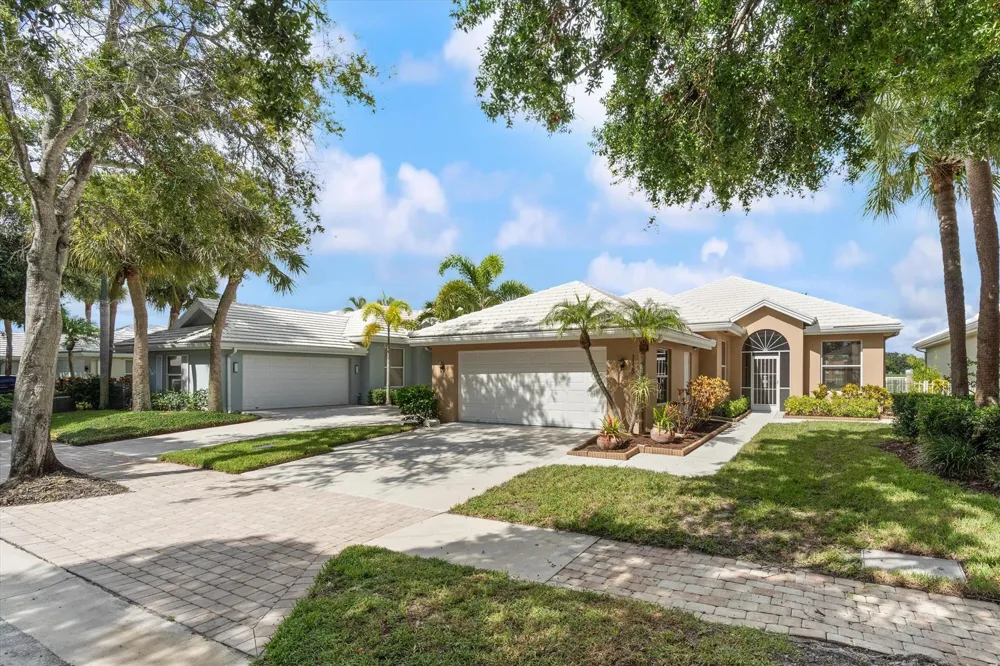 1115 Gator Trail West Palm Beach, FL 33409