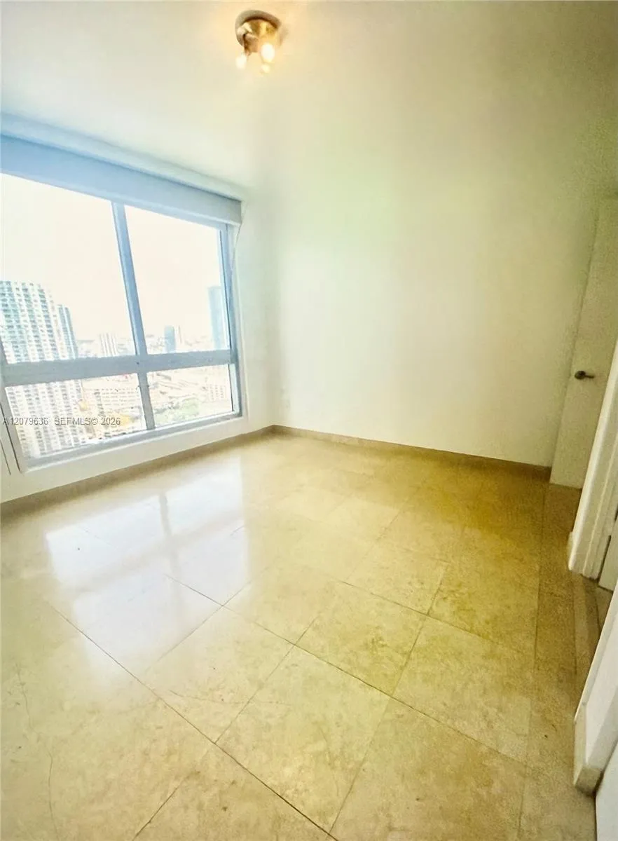 475 Brickell Ave #2915 Miami, FL 33131