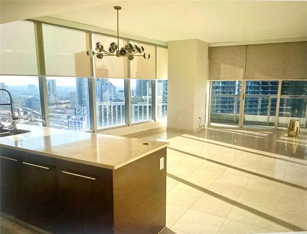 475 Brickell Ave #2915 Miami, FL 33131