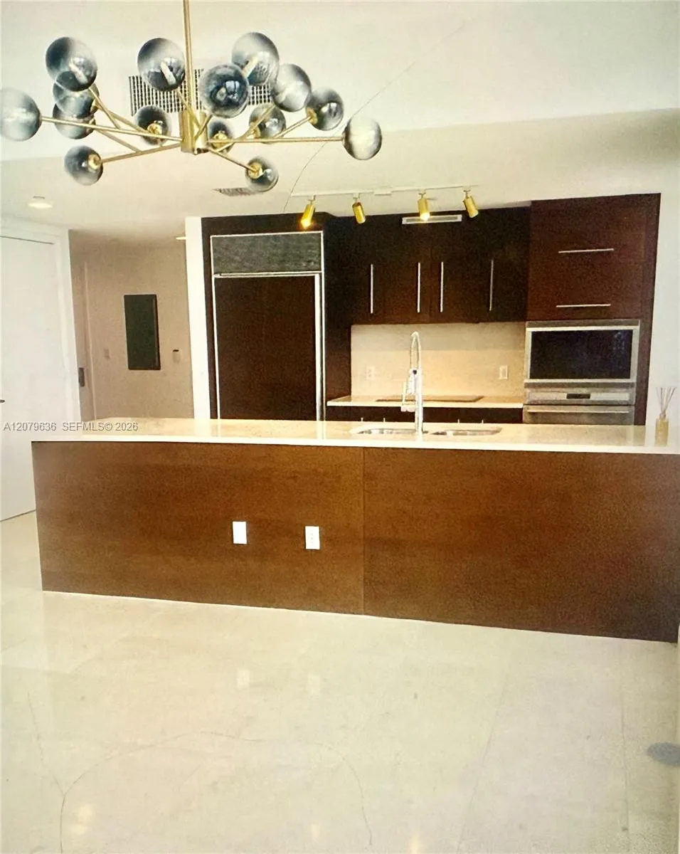 475 Brickell Ave #2915 Miami, FL 33131