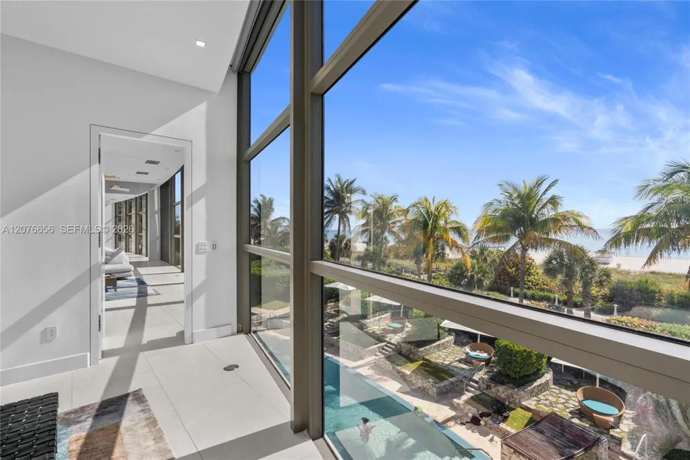 5875 Collins Ave #401 Miami Beach, FL 33140