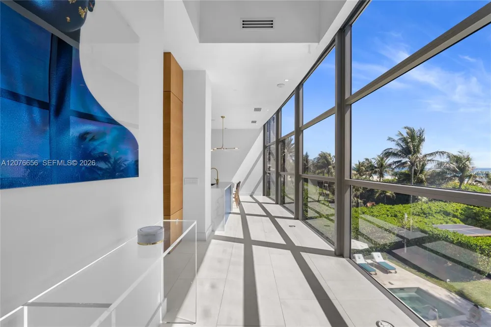 5875 Collins Ave #401 Miami Beach, FL 33140