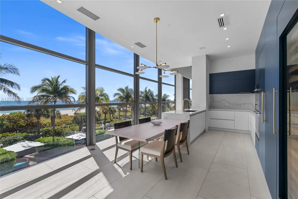 5875 Collins Ave #401 Miami Beach, FL 33140
