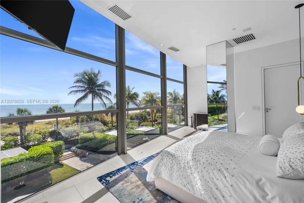 5875 Collins Ave #401 Miami Beach, FL 33140