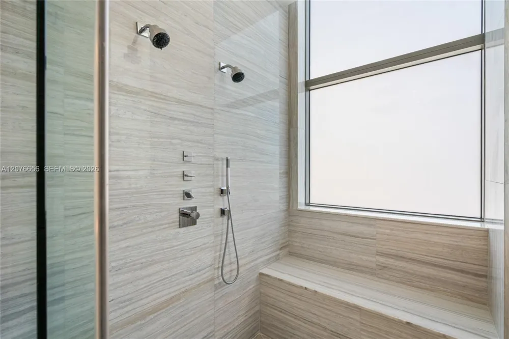 5875 Collins Ave #401 Miami Beach, FL 33140