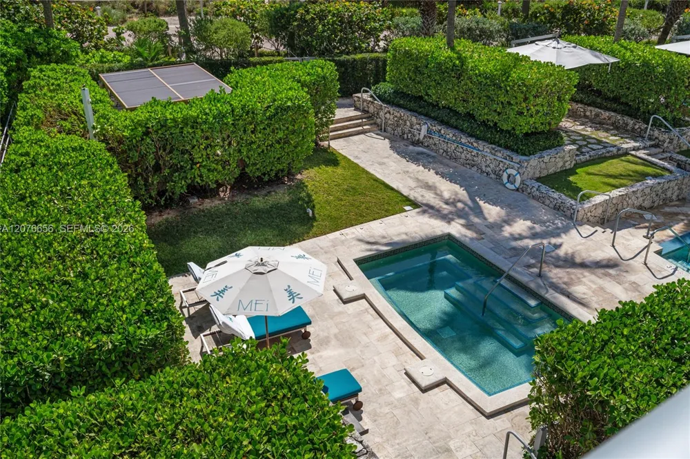 5875 Collins Ave #401 Miami Beach, FL 33140