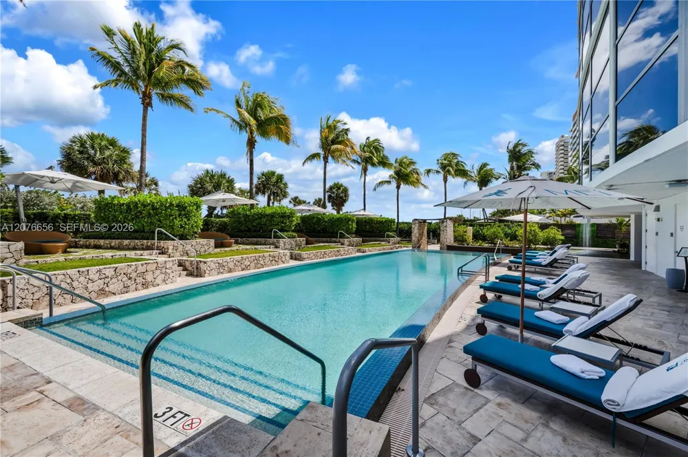 5875 Collins Ave #401 Miami Beach, FL 33140