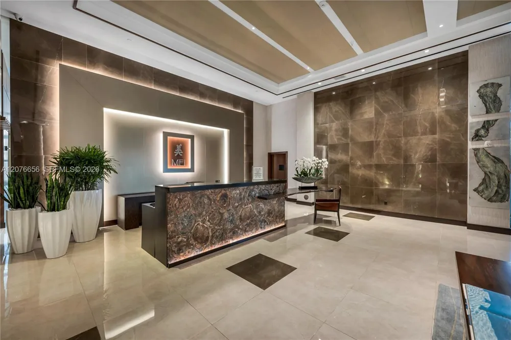 5875 Collins Ave #401 Miami Beach, FL 33140