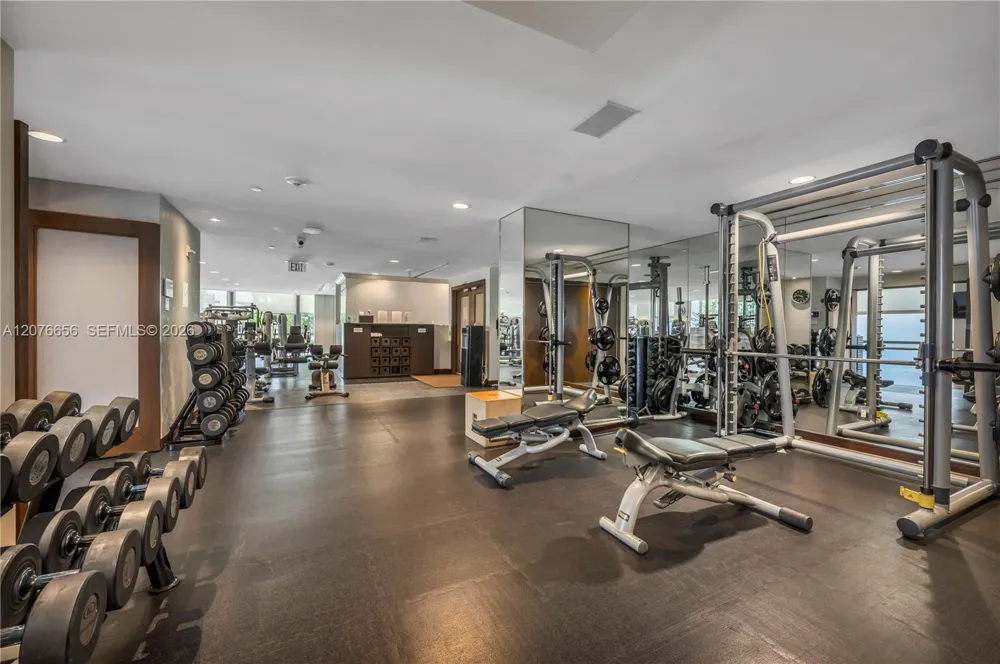 5875 Collins Ave #401 Miami Beach, FL 33140
