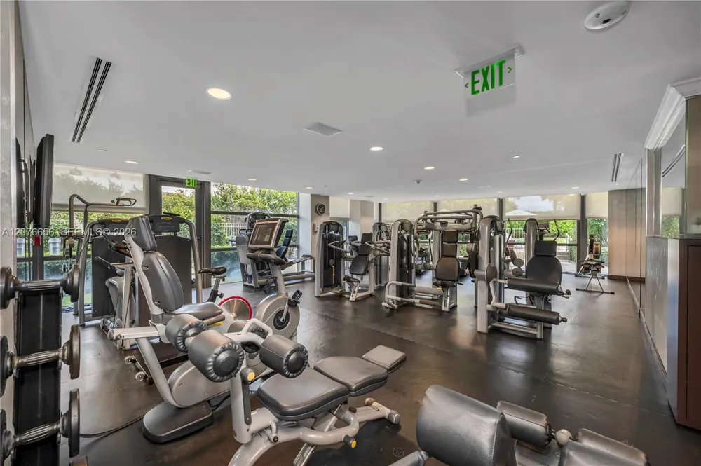 5875 Collins Ave #401 Miami Beach, FL 33140