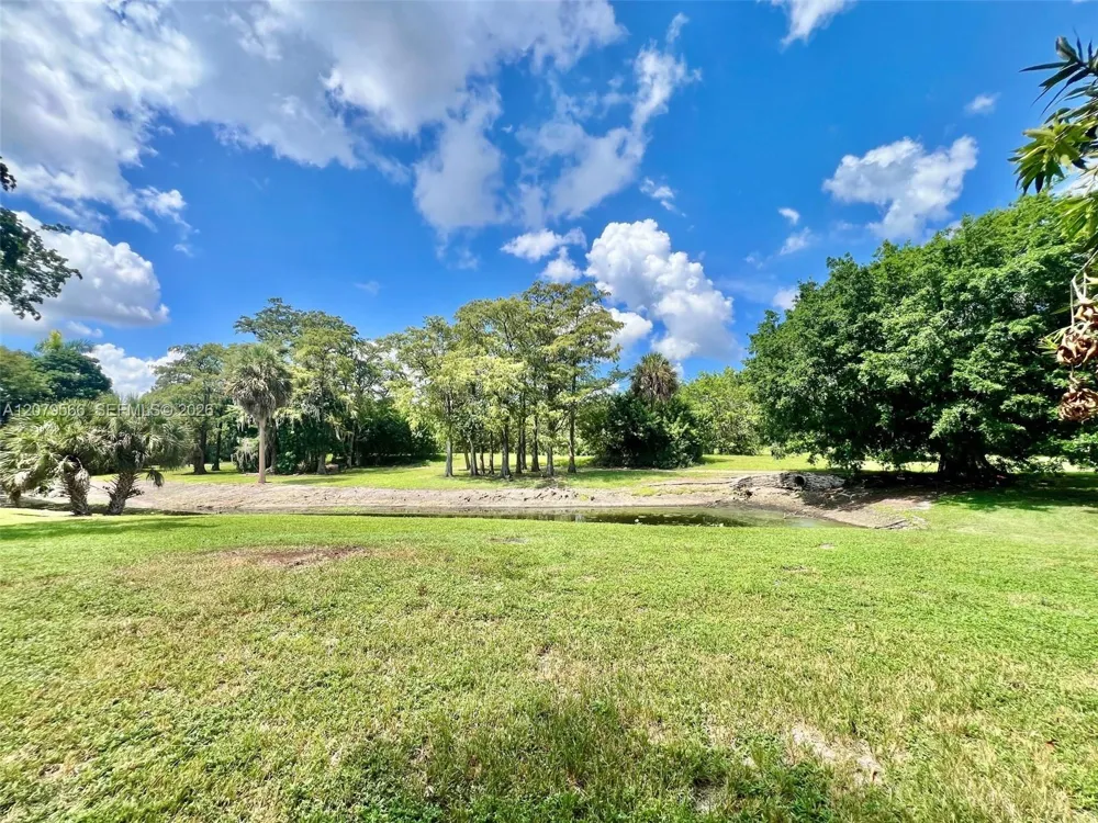 6300 S Falls Cir Dr #408 Lauderhill, FL 33319