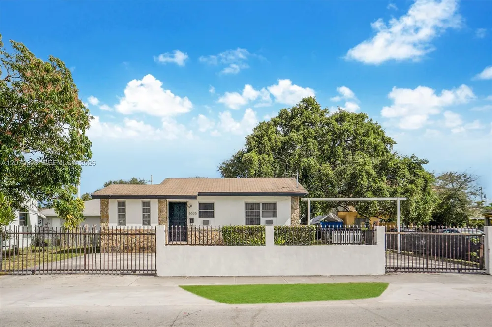 6535 NW 6th Ave Miami, FL 33150